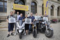 Biker Union beim Tag der offenen Tür der Bundesregierung mit der Staatssekretärin Dr. Claudia Elif Stutz